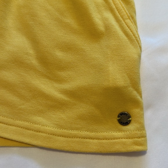 Roxy Women’s  Shorts XS - Picture 4 of 6